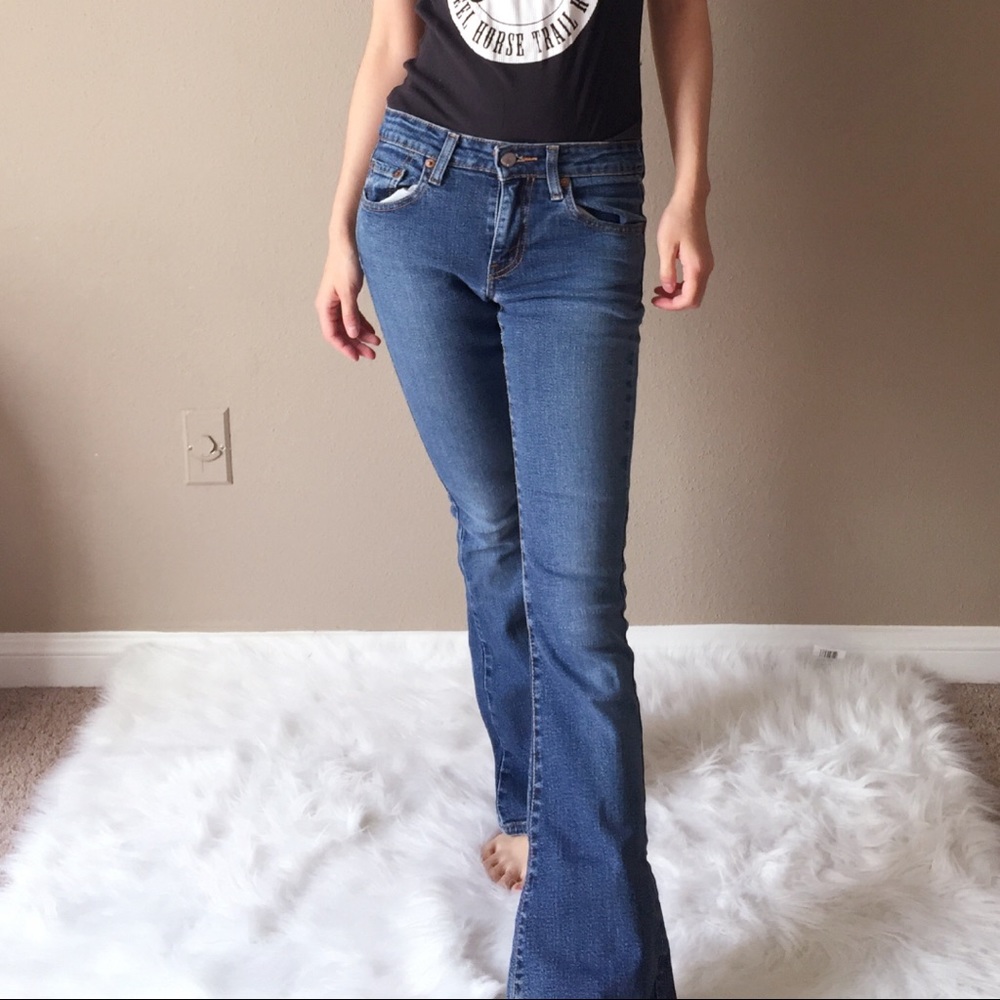 Levi’s Y2K Vintage 519 Low Rise Flare Leg Hipster Medium Wash Denim Jeans 16 - Picture 2 of 14
